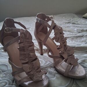Skatie Metallic Ruffle Strappy High Heels - Champagne Gold